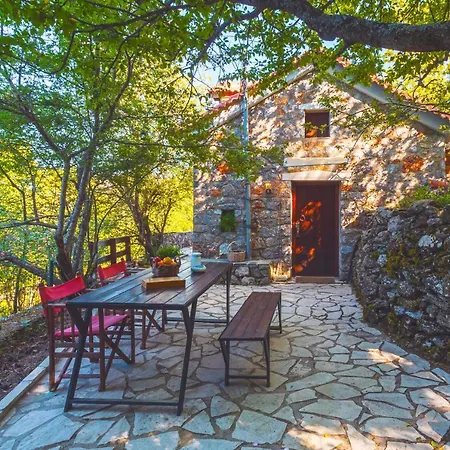 Escape In The Forest, Cosy Chalet With Cinema Alagonia