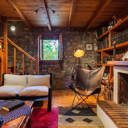 Διαμέρισμα Escape In The Forest, Cosy Chalet With Cinema Αλαγονία