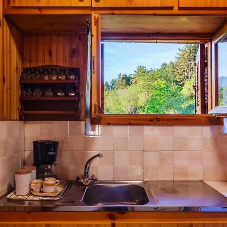 Апартаменты Escape In The Forest, Cosy Chalet With Cinema Alagonia