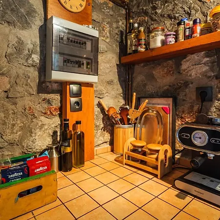Escape In The Forest, Cosy Chalet With Cinema Apartment *