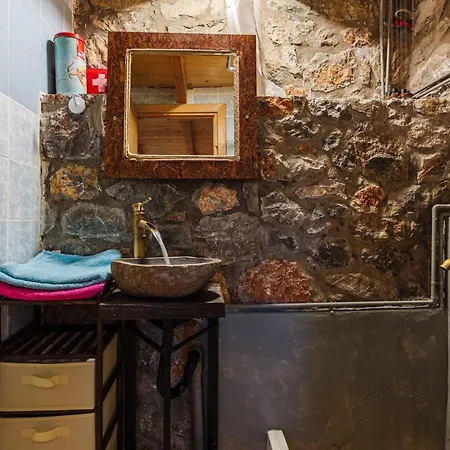 Apartment Escape In The Forest, Cosy Chalet With Cinema Alagonia